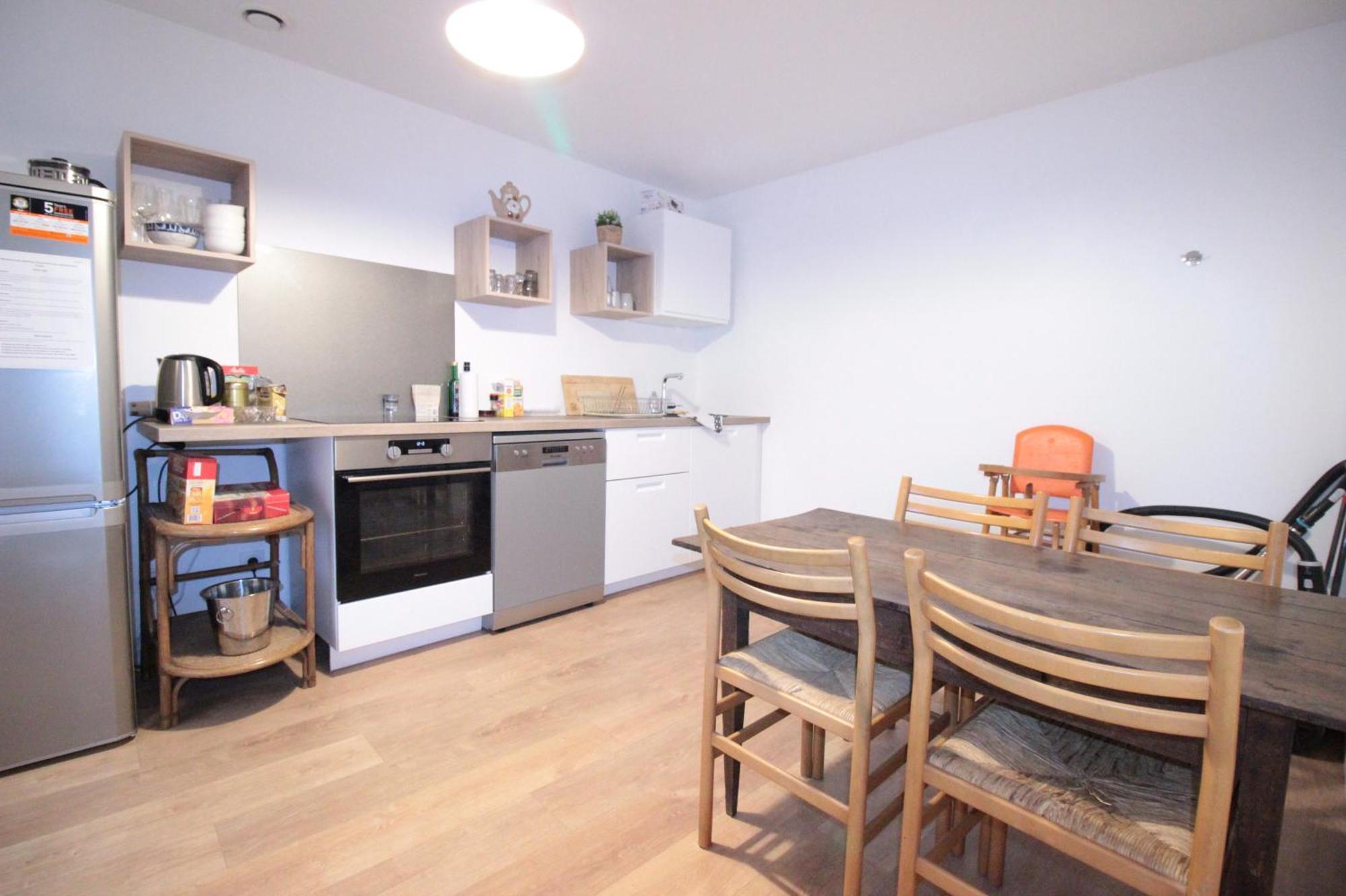Logement Neuf "Meuse" - Hyper Centre - Parking Proche - Proche Gare - 4 Chambres - Terrasse Couverte - Wifi ! Gere Par Prestazen'Services Verdun-sur-Meuse Esterno foto