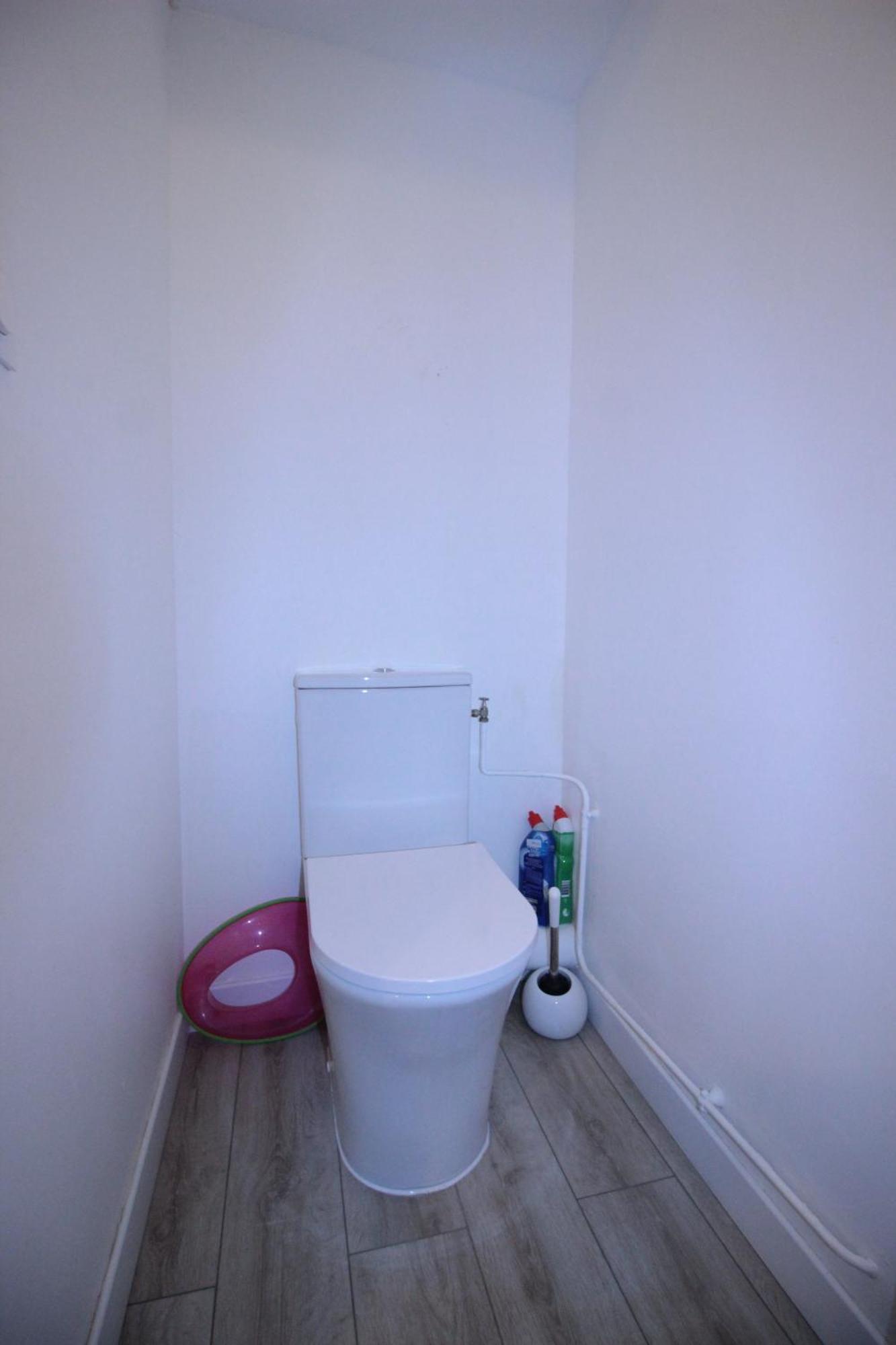 Logement Neuf "Meuse" - Hyper Centre - Parking Proche - Proche Gare - 4 Chambres - Terrasse Couverte - Wifi ! Gere Par Prestazen'Services Verdun-sur-Meuse Esterno foto