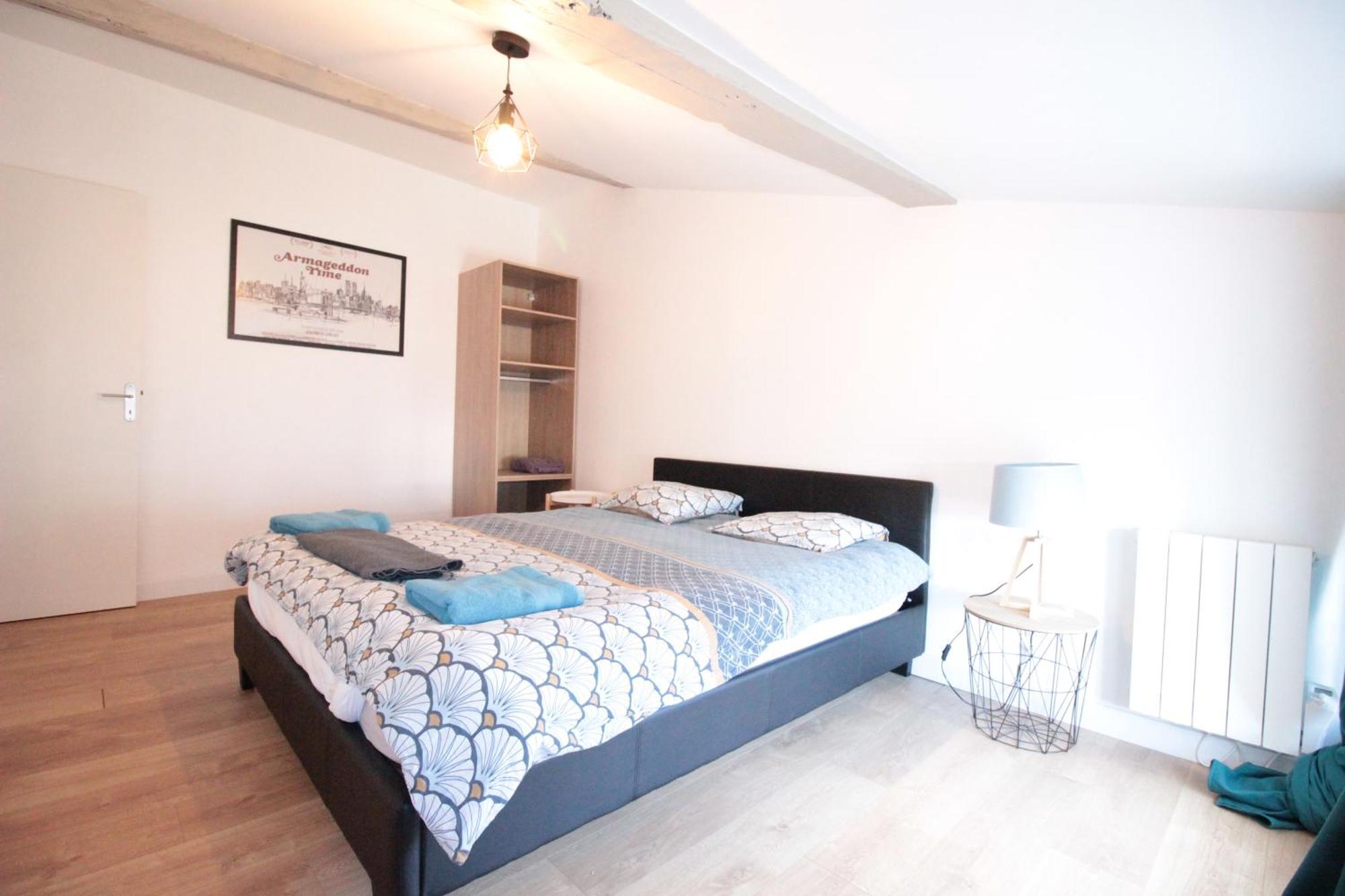 Logement Neuf "Meuse" - Hyper Centre - Parking Proche - Proche Gare - 4 Chambres - Terrasse Couverte - Wifi ! Gere Par Prestazen'Services Verdun-sur-Meuse Esterno foto